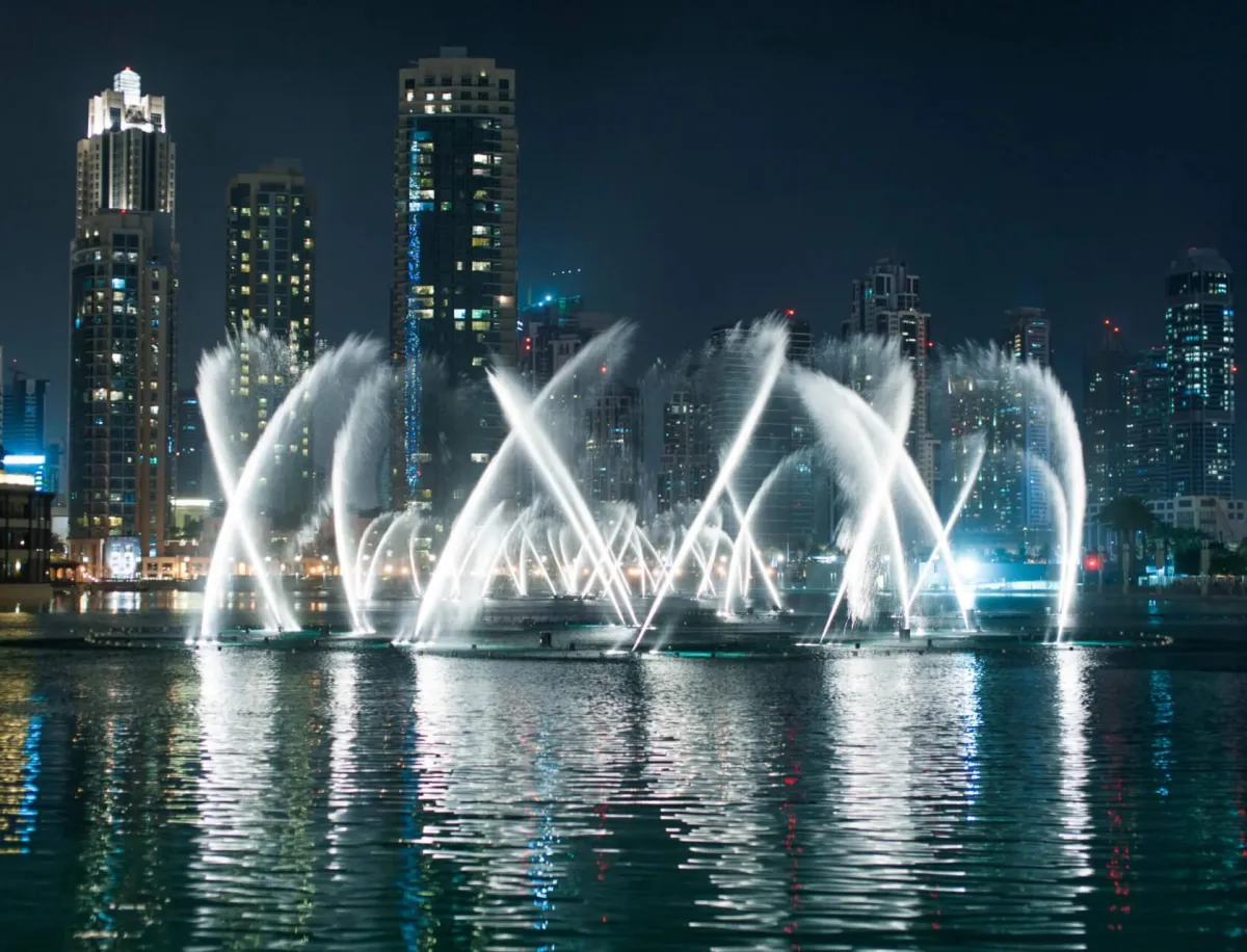 Dubai Fountain Show – A Spectacle of Water, Music, and Light