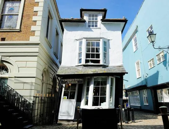 The Crooked House of Windsor