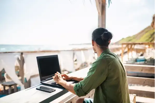 Personalized training for digital nomads and remote workers—stay fit from anywhere in the world