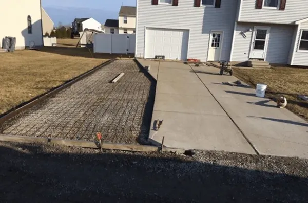 Tucson Concrete builds and installs Driveway.