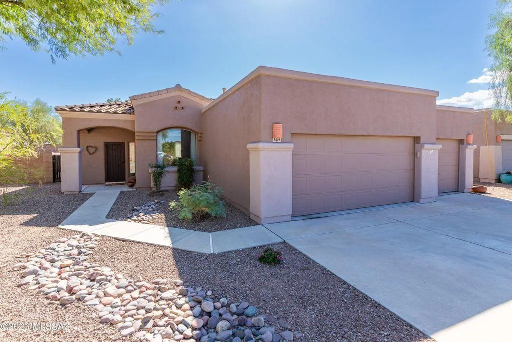 Tucson Concrete builds and installs Driveway.