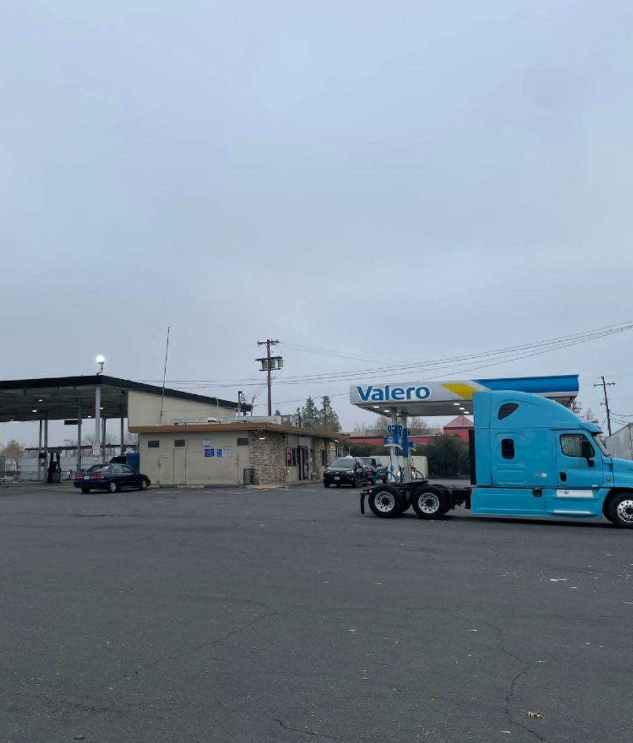 Sac Valley Truck Stop (Valero)