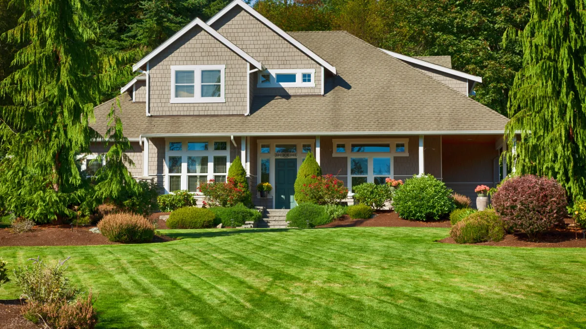 beautiful front yard landscaping