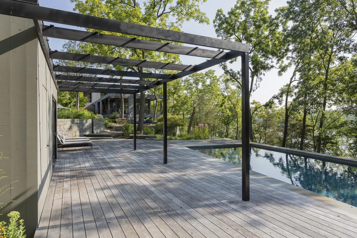 Maple Leaf Associates