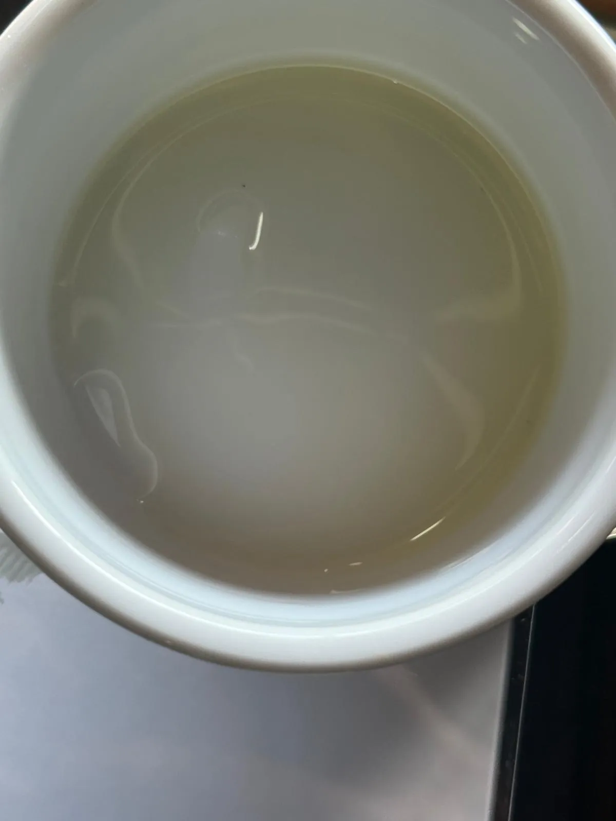 I AM Daily Vitality Serum green gel texture