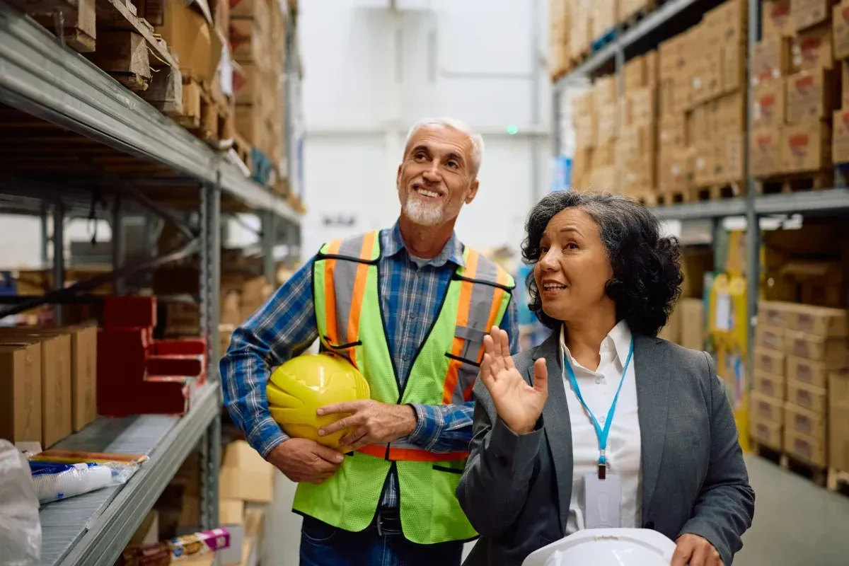 Temporary warehouse workers supported by on-site supervision