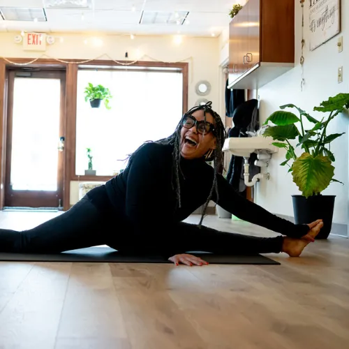 Portrait of Tee Guilmette, Founder & Lead Teacher