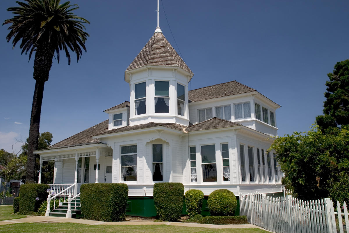 The Newland House Museum in Huntington Beach, CA – Discover the Oldest Home in Surf City 
