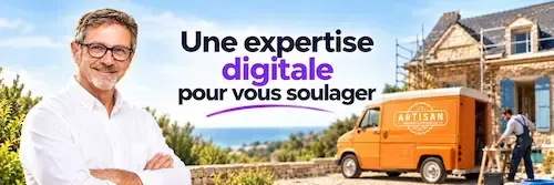 Consultant digital au premier plan devant un chantier d’artisan avec camionnette orange, bannière Loopline sur l’accompagnement digital des artisans