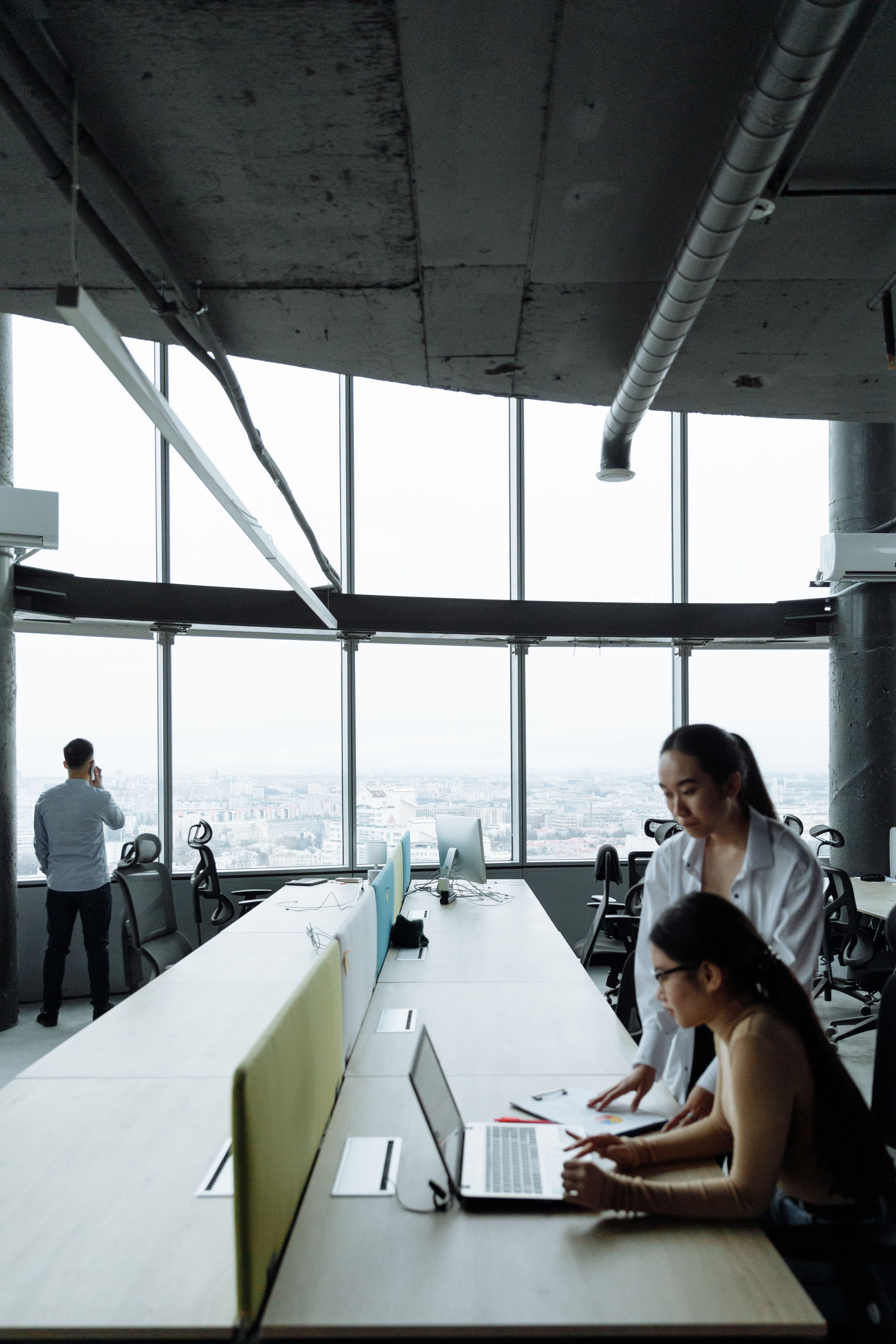 Can a Clean Workplace Help Retain Employees?