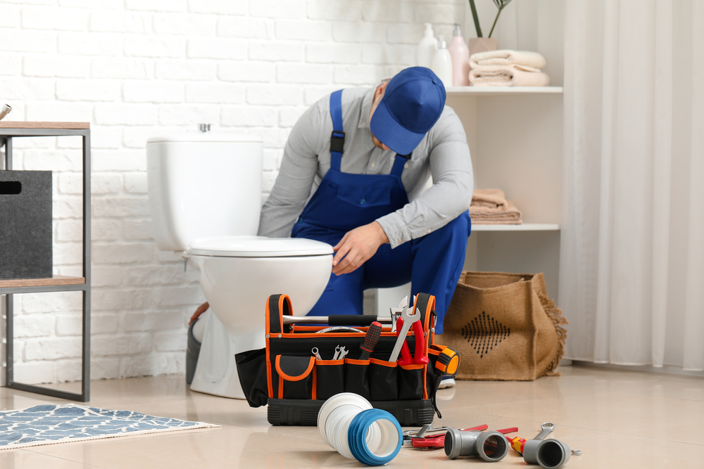 Overflowing Toilet Repair: Fast Ways to Stop Bathroom Flooding