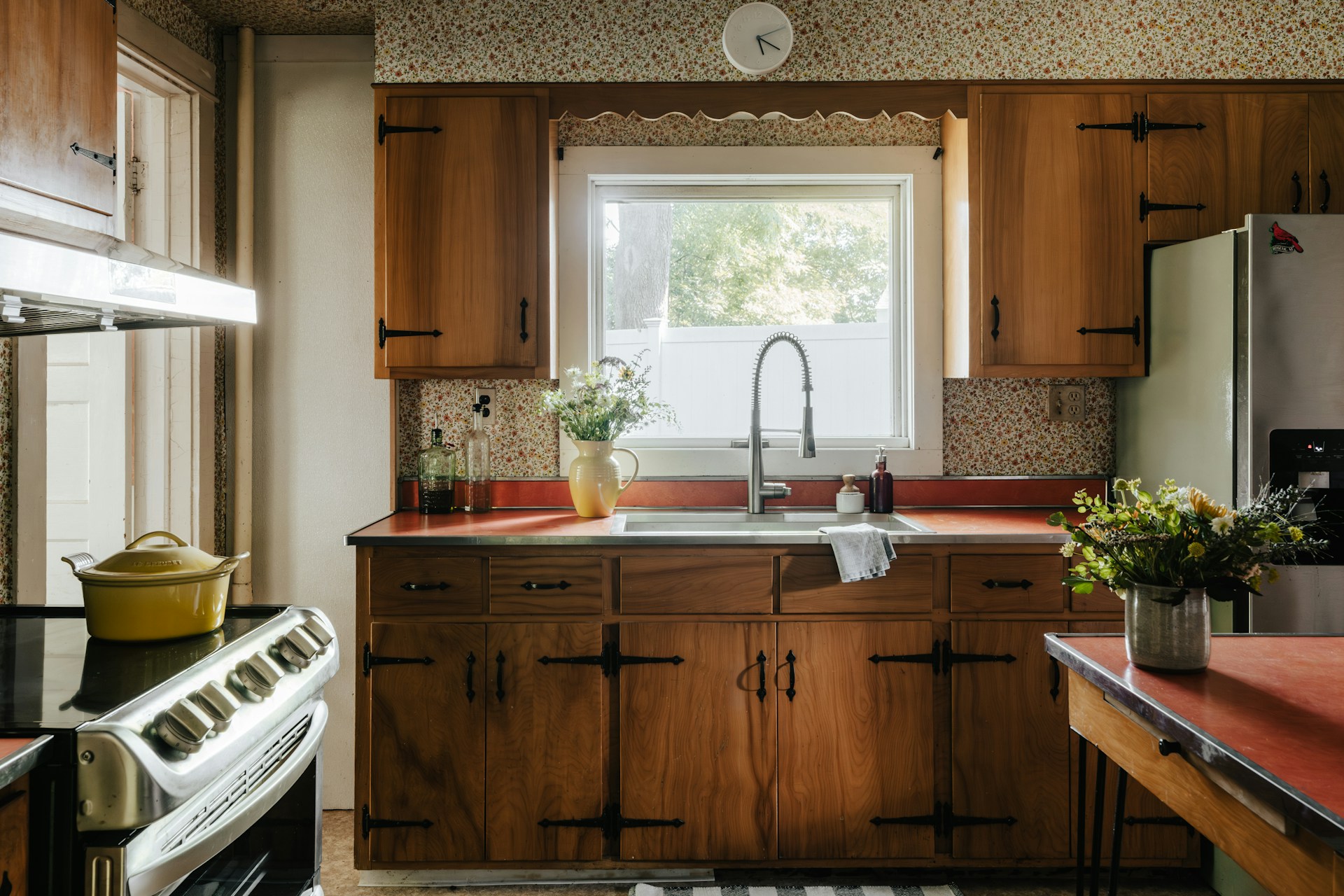 Ideal Wood Finishes for Kitchen Cabinets This Spring