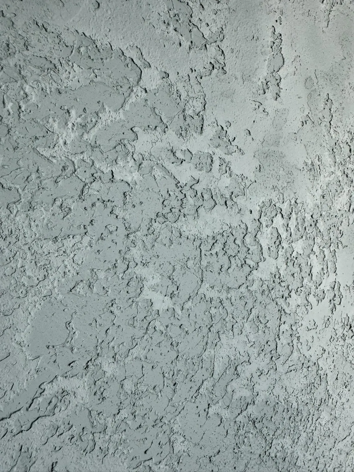 a palette of paint sitting on top of a table