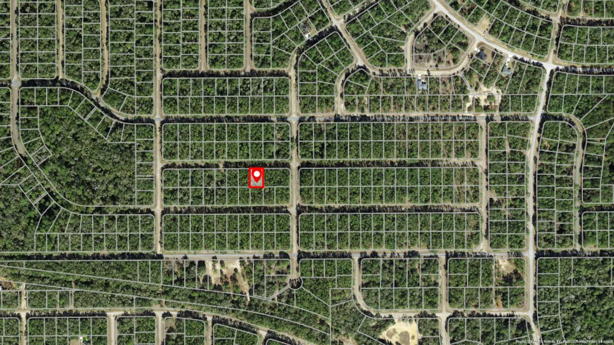 402 E Marquette Ln