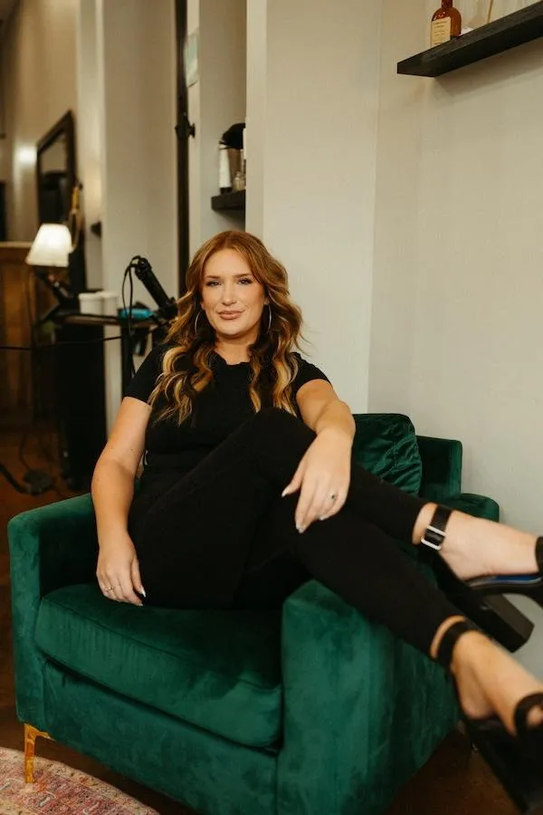 carly patterson nail technician banana tree salon chattanooga