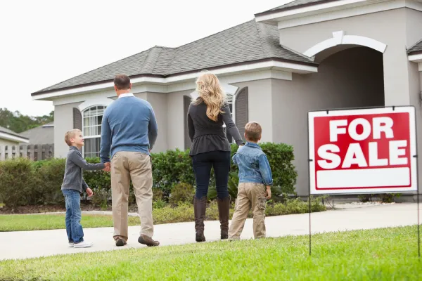 What Happens If Your Home Doesn’t Sell Before You Buy?