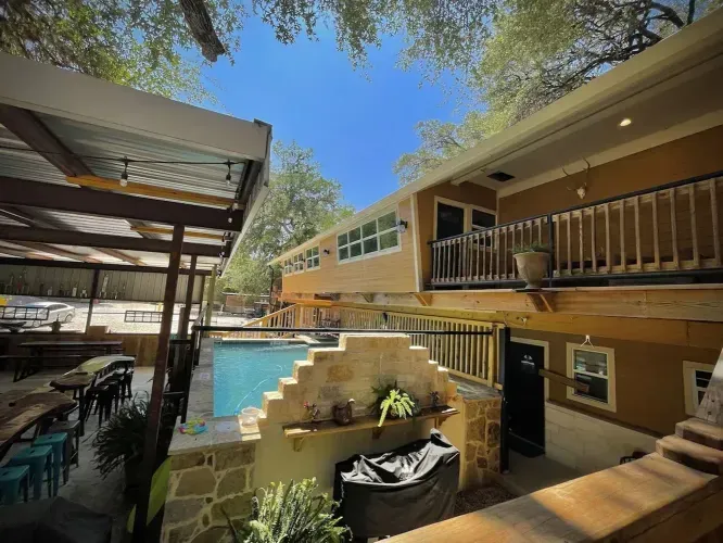 Hacienda Suite on Frio River with outdoor spa pool