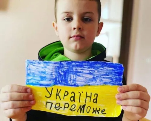 Child with Ukranian flag