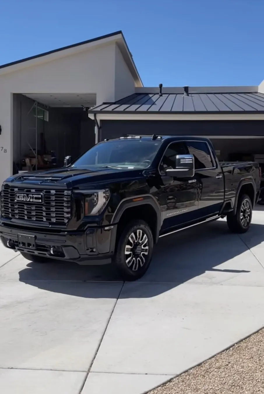 Exterior Detailing in Akron