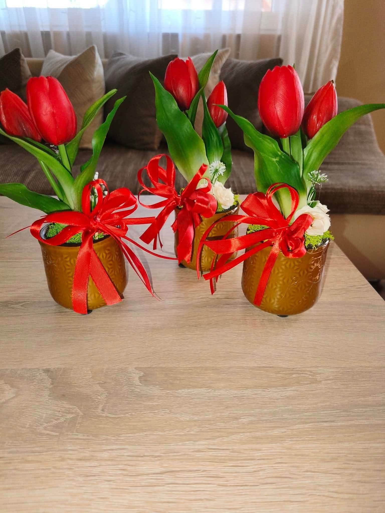Vörös tulipán virágbox