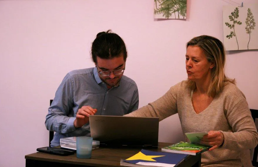 Coach Veerle tijdens een sessie persoonlijke assistentie