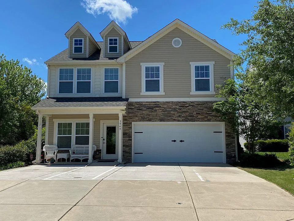 Boca Raton Concrete builds and installs pool deck