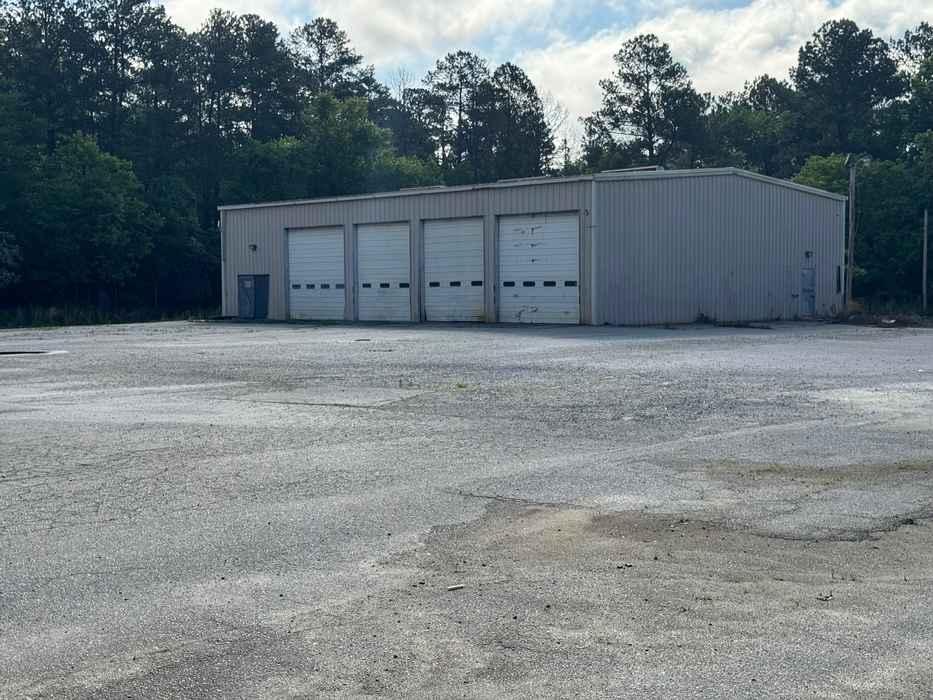 Richmond Concrete Pros builds and installs Driveway