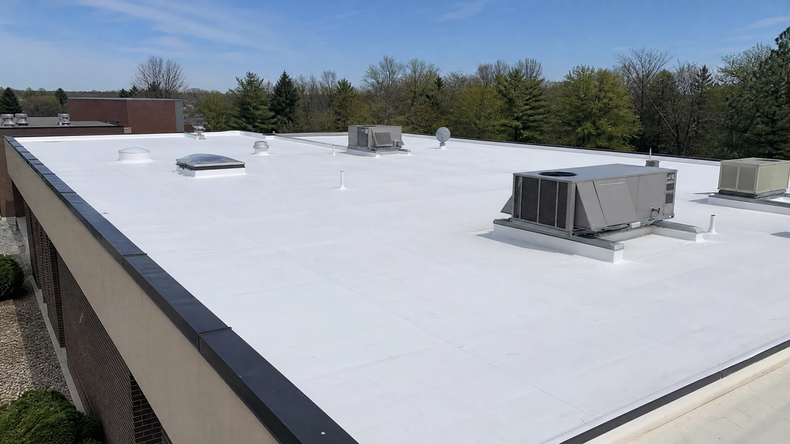 Macomb County, MI Commercial Low-Slope Roofing