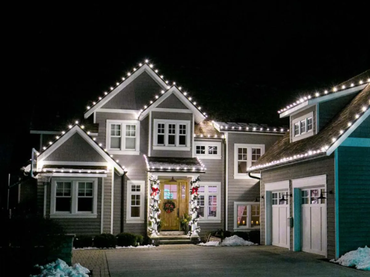 Custom Christmas lighting installation