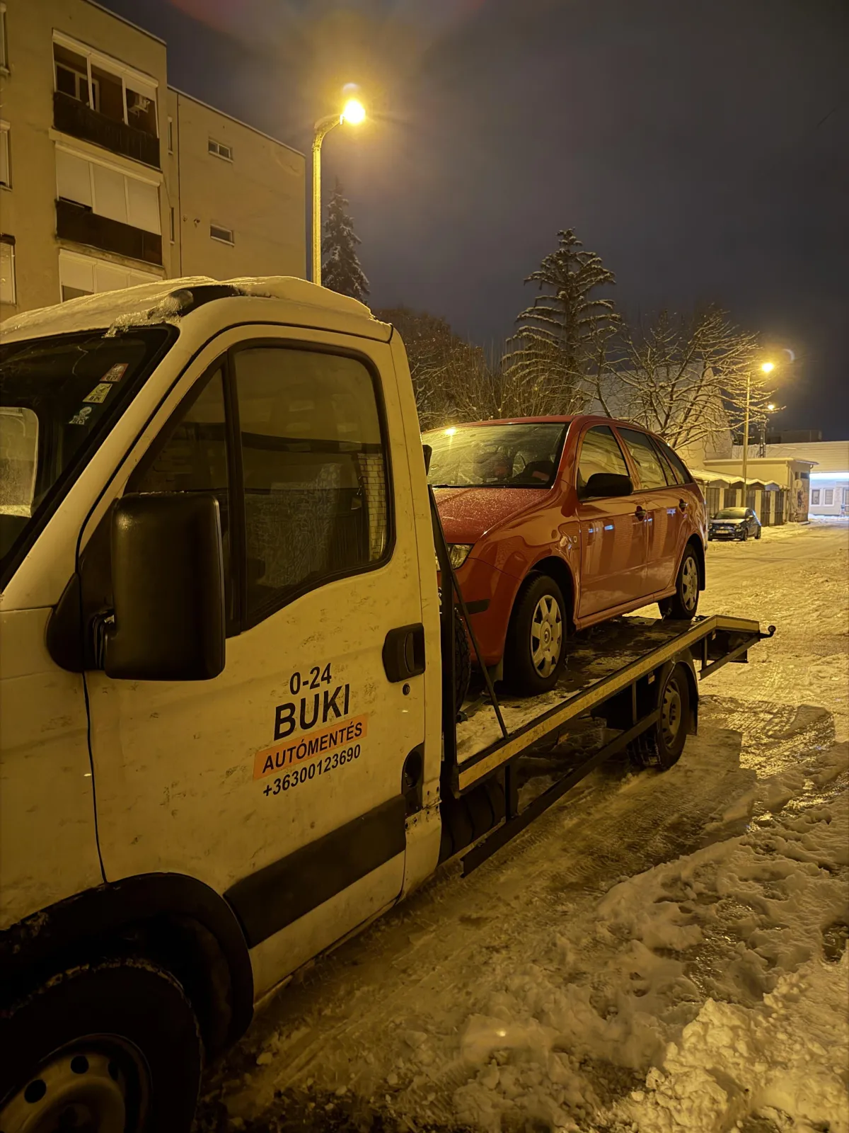 autómentés érd autómentő tréler