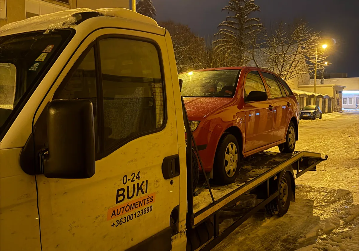 autómentés érd autómentő tréler SOS