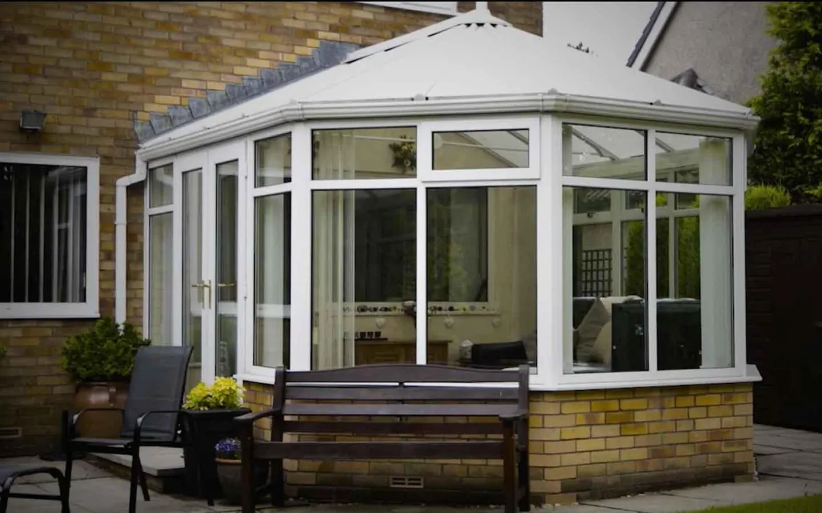 Before: A dull and uninspiring conservatory in need of a makeover. Limited use due to temperature fluctuations and an outdated appearance.