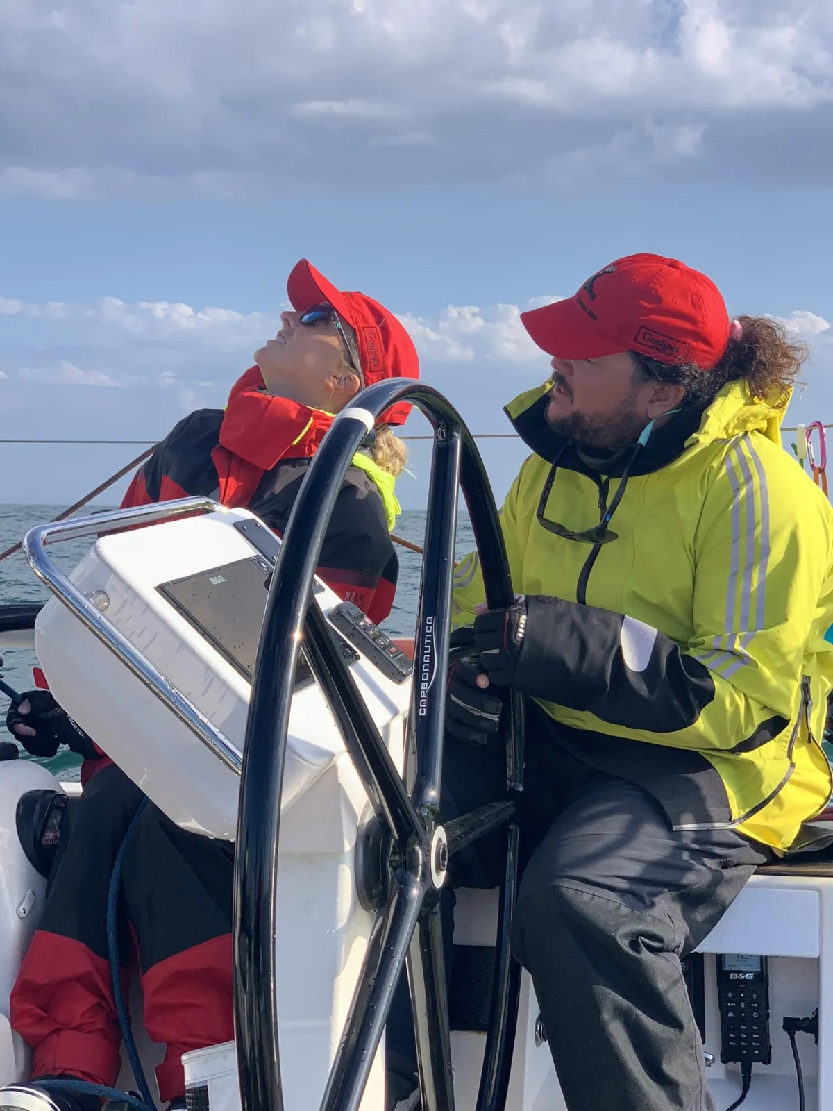 Akela sailing on J22