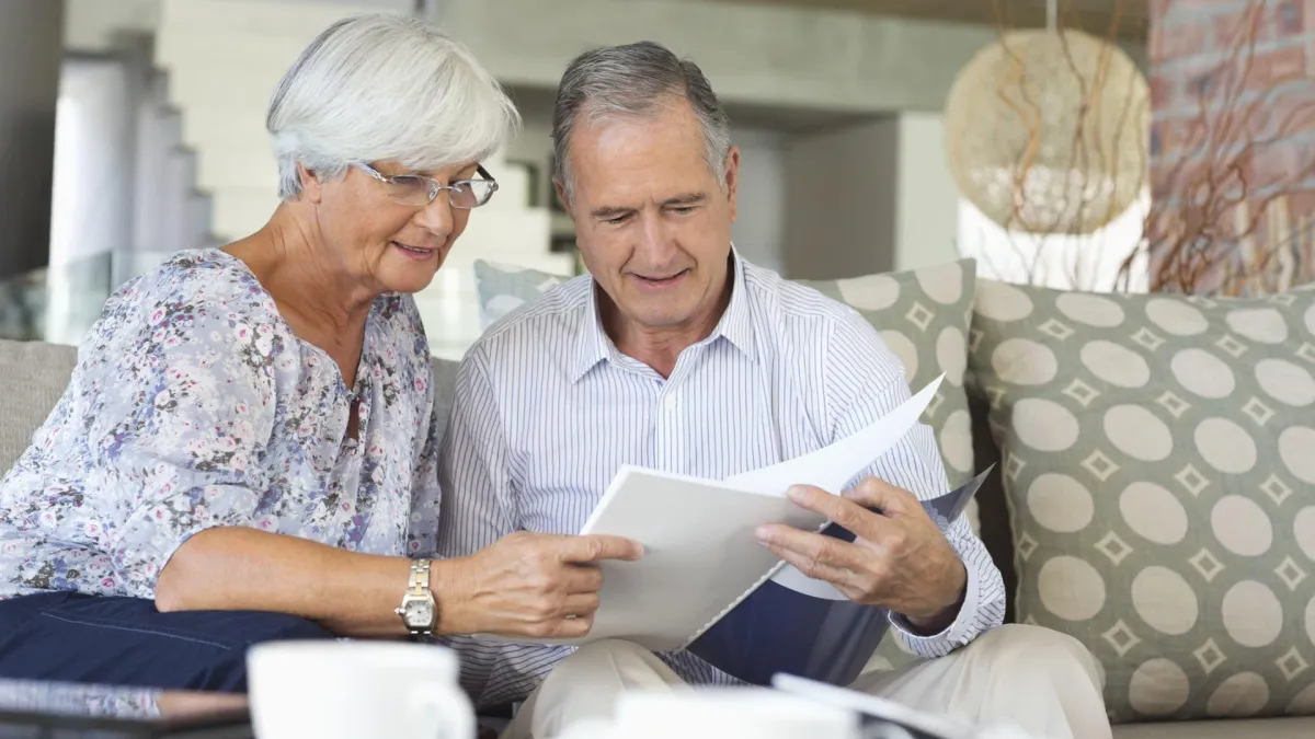 Elderly Couple in the Plan Selection Phase