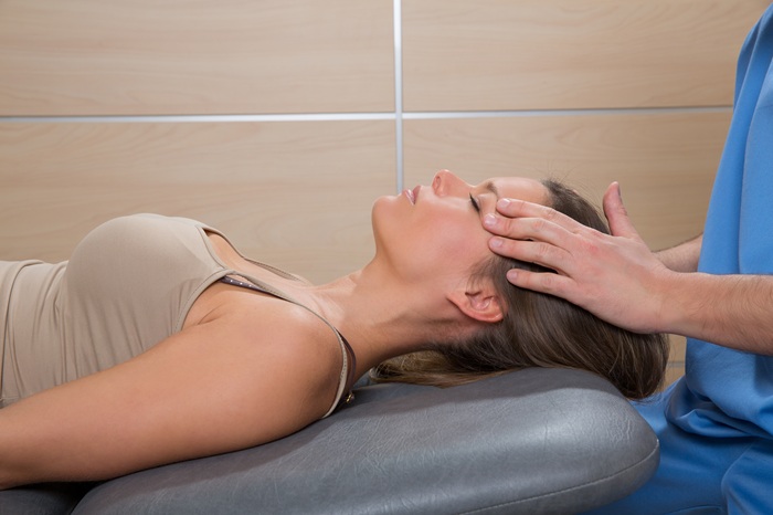Women under concussion therapy in Tucson, AZ