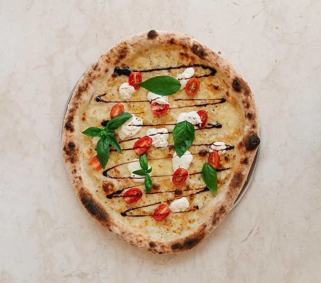 Caprese pizza