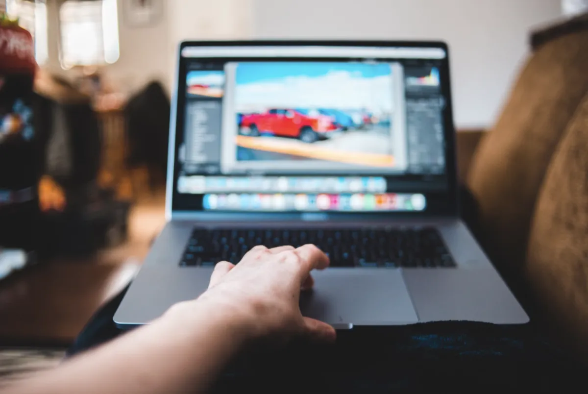 How Technology Has Changed the Way People Sell Their Cars