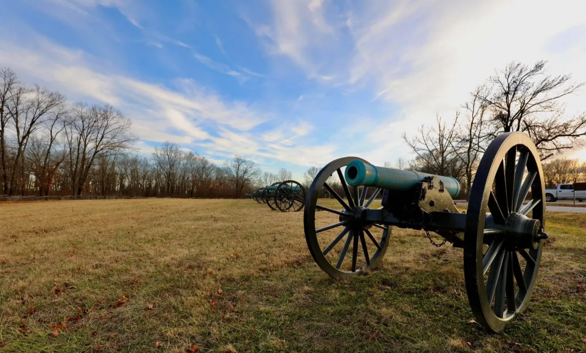 Pea Ridge AR junk removal truck loading debris Garage cleanout service in Pea Ridge Arkansas Furniture removal in Pea Ridge AR Construction debris removal Pea Ridge AR