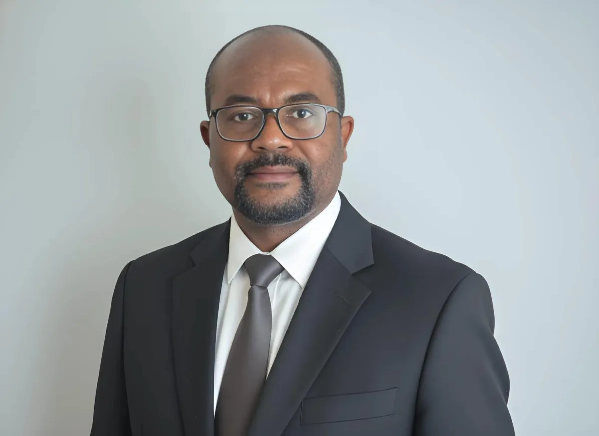 Professional headshot of Qasim Adam, Ph.D. in English Language