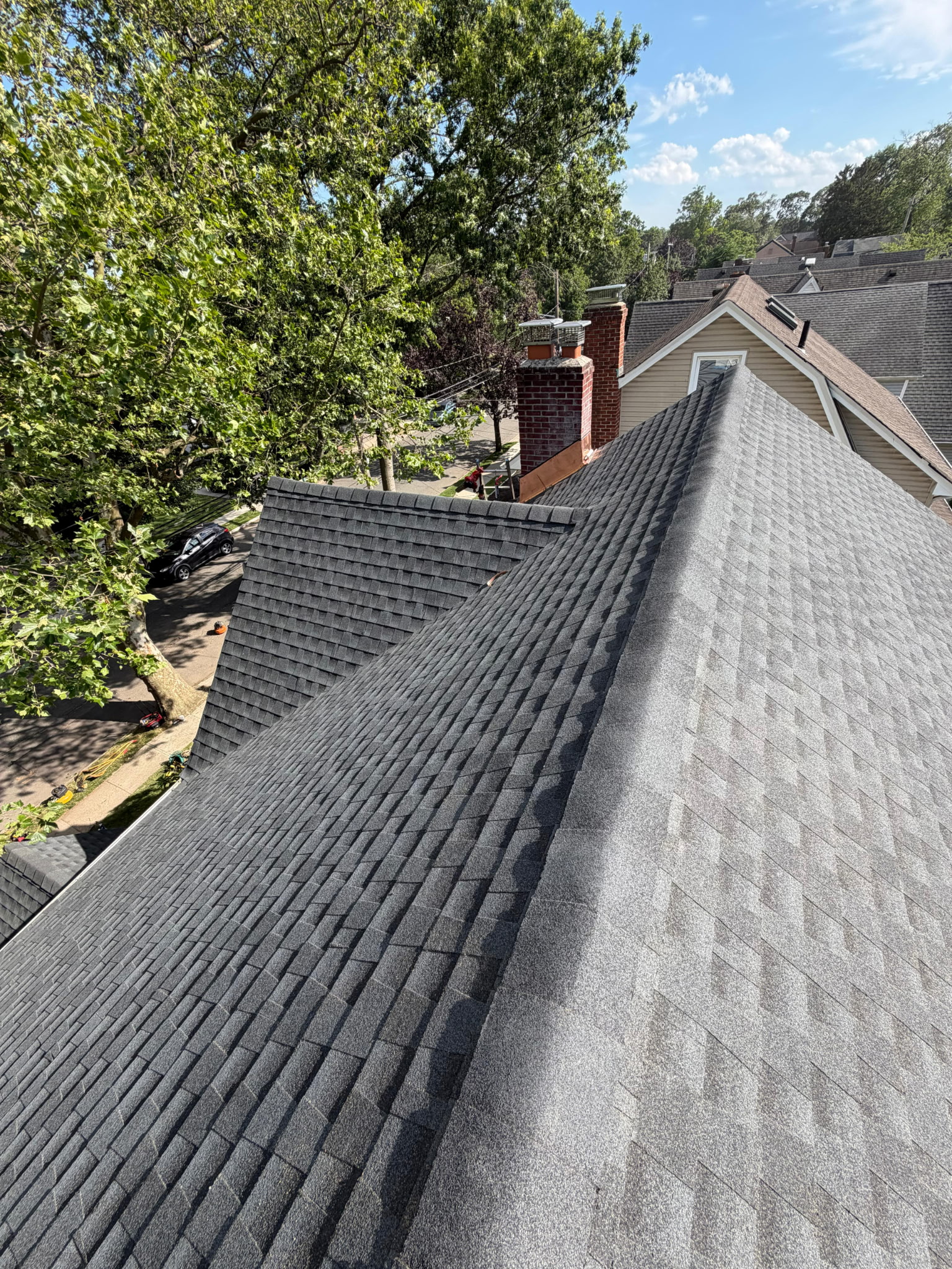 What is the difference between standard roofing shingles and a GAF Timberline HDZ system?