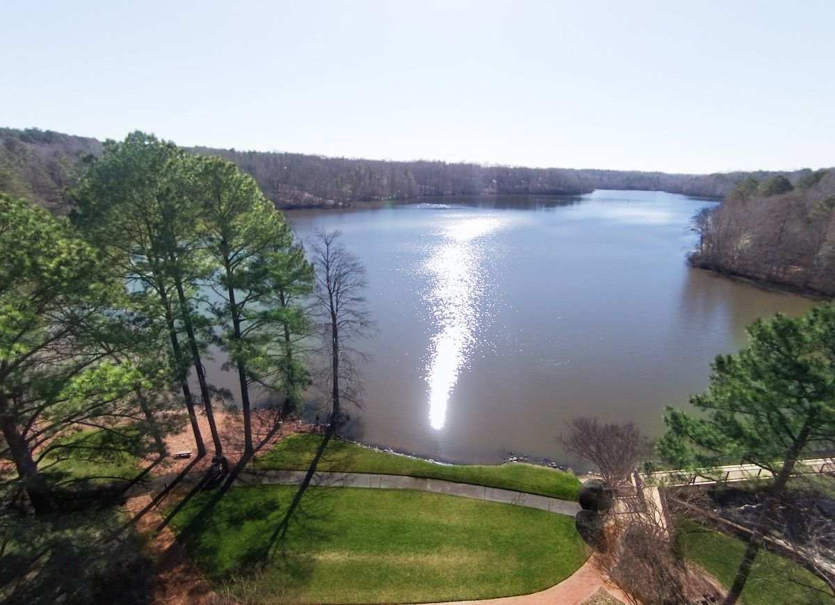 Lake Holly Springs NC