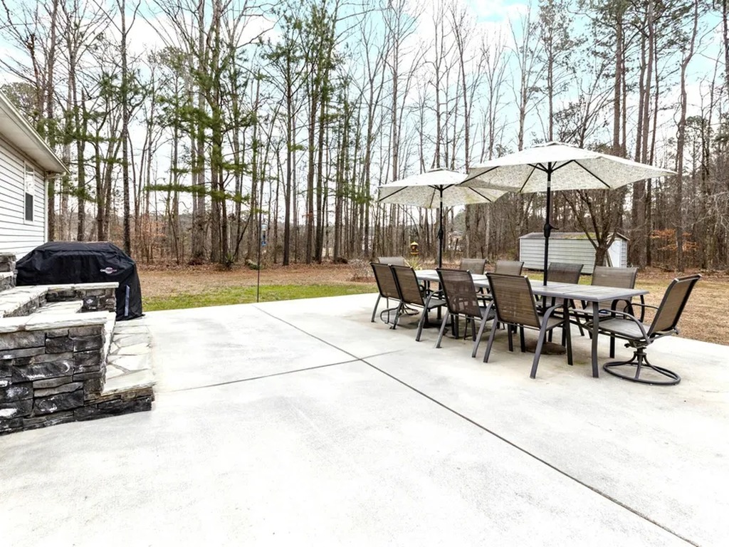 Dalton Concrete builds and installs patios. 