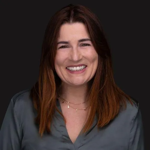 Spiritual entrepreneur praising the Magnetic Mindset audio tools in her review