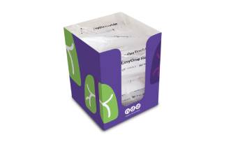 Analyse des données clients avec graphiques de croissance et indicateurs clés