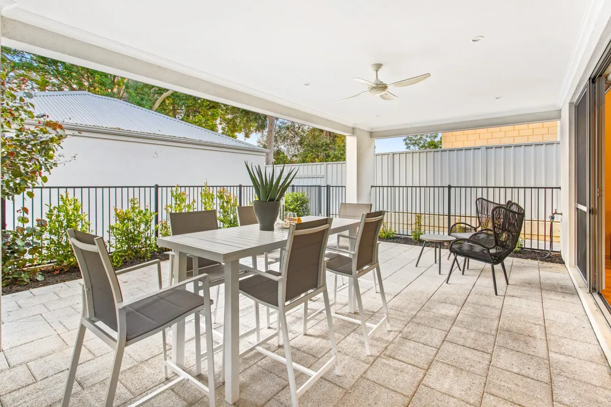 291a Curtin Avenue Cottesloe W 6011 Outdoor backyard