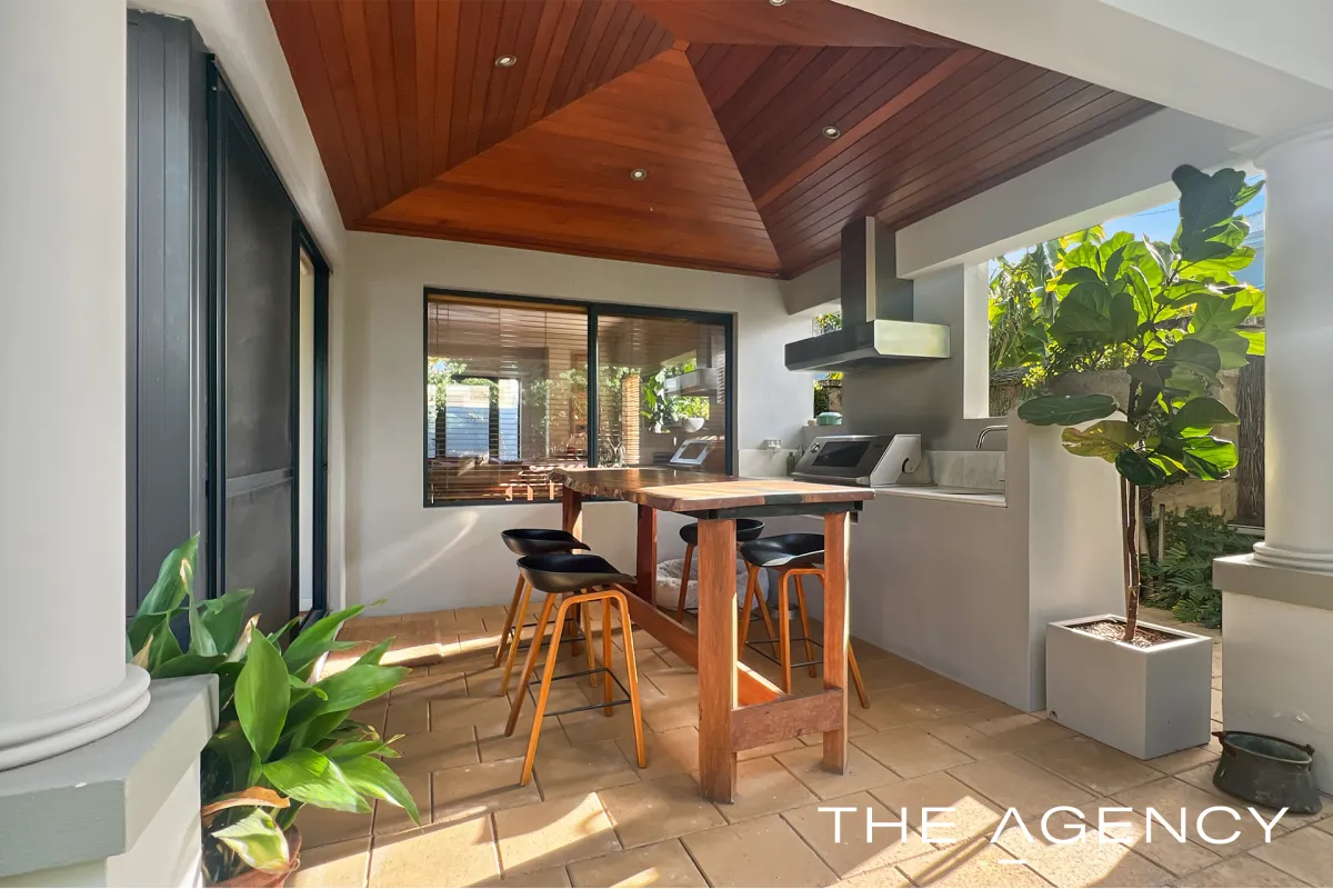 8 Chipperfield Court Mosman Park WA 6012