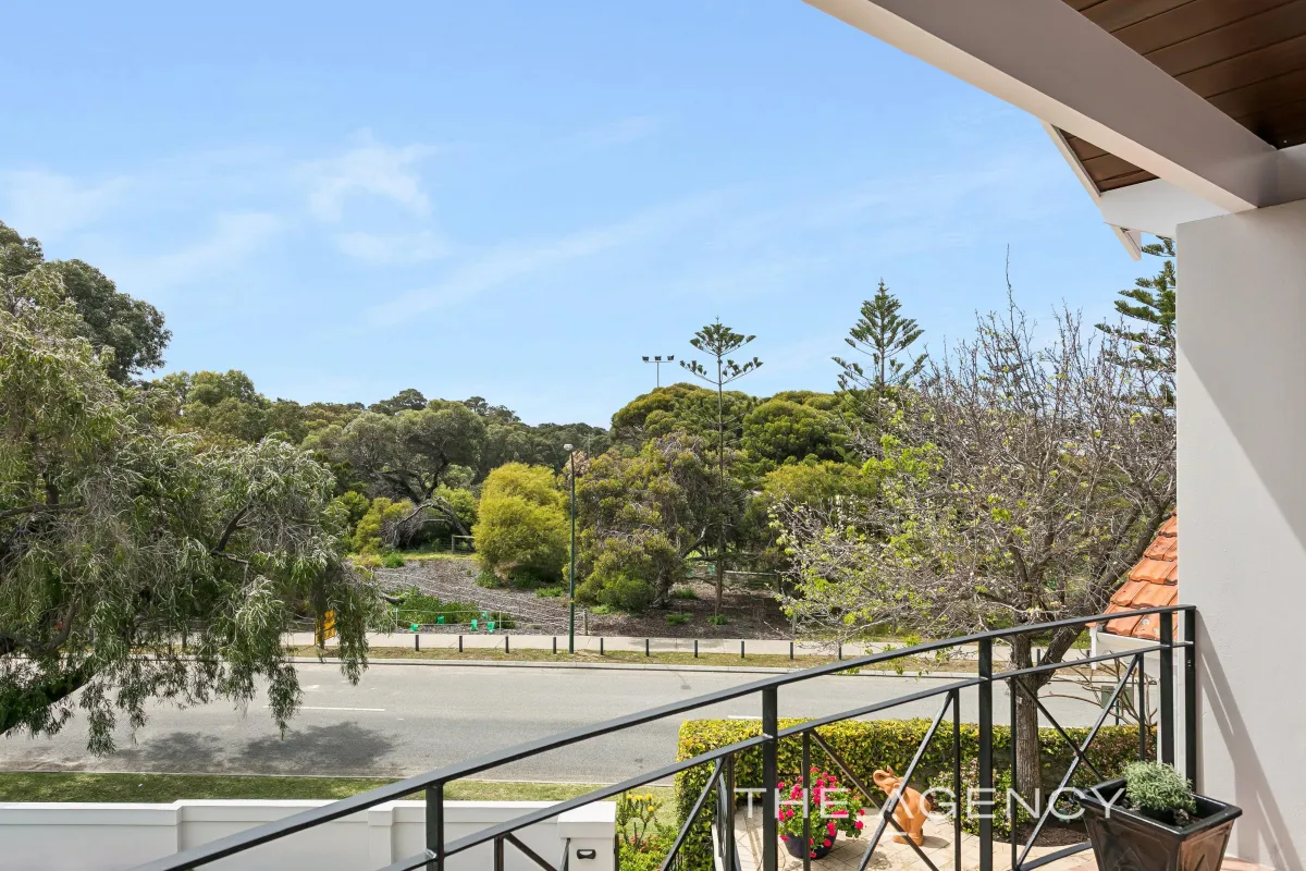 2 Odern Crescent Swanbourne WA 6010 Front