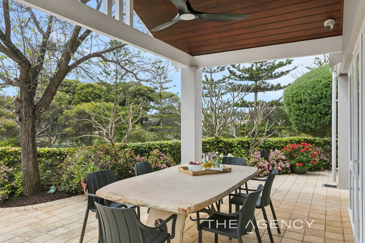 2 Odern Crescent Swanbourne WA 6010 Front