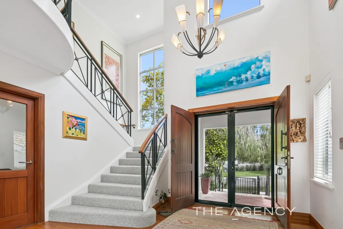 2 Odern Crescent Swanbourne WA 6010 Front