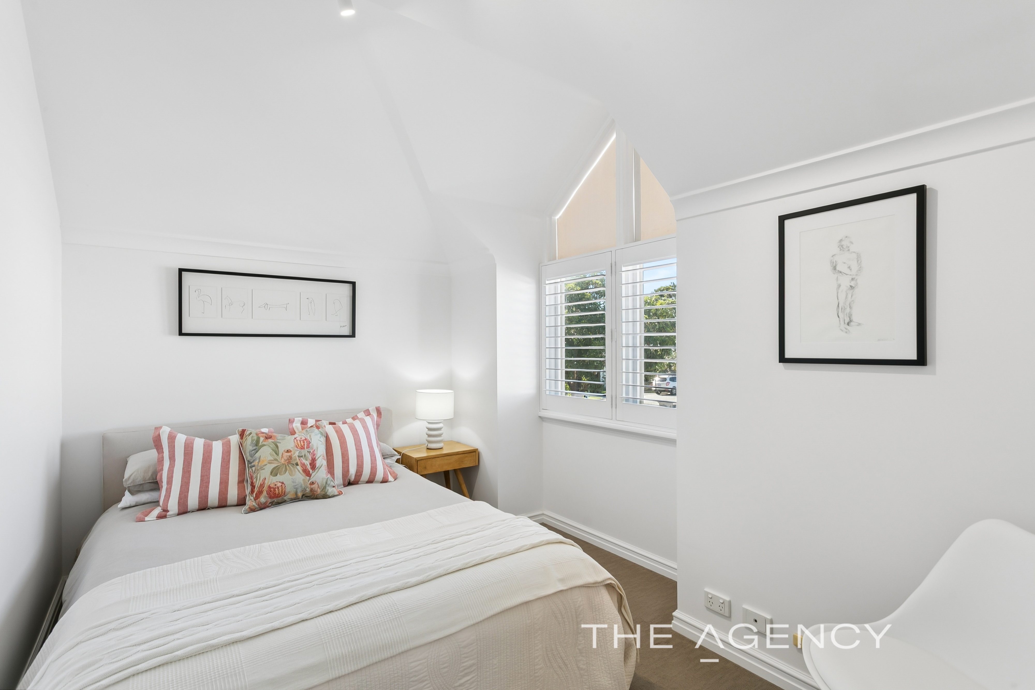 18 Swan St Mosman Park WA 6012